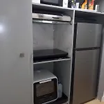 Chez Isa, Espace Prive,1 Chambre, Salle De Bain, Coin Cuisine, Terrasse, Jardin, Entree Autonome, Parking Kwatera prywatna *