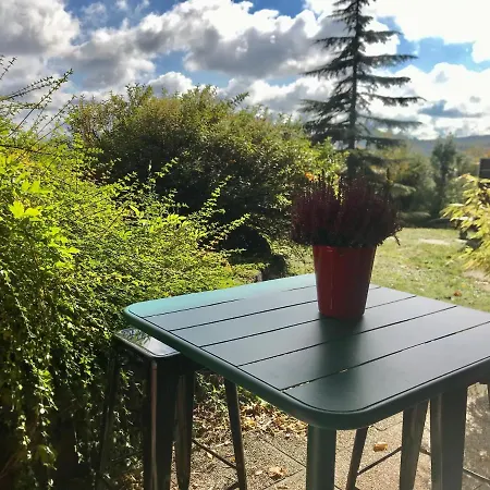 Chez Isa, Espace Prive,1 Chambre, Salle De Bain, Coin Cuisine, Terrasse, Jardin, Entree Autonome, Parking * Ceyrat