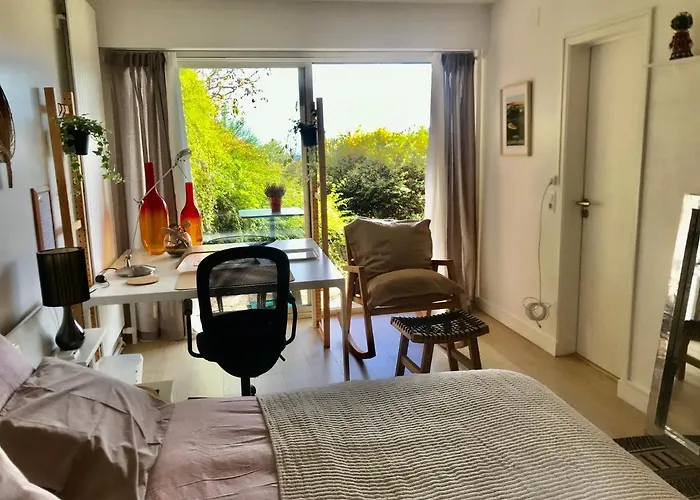 Accommodatie bij particulieren Chez Isa, Espace Prive,1 Chambre, Salle De Bain, Coin Cuisine, Terrasse, Jardin, Entree Autonome, Parking *