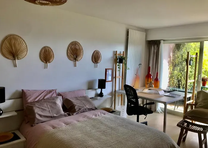 Chez Isa, Espace Prive,1 Chambre, Salle De Bain, Coin Cuisine, Terrasse, Jardin, Entree Autonome, Parking Accommodatie bij particulieren Ceyrat