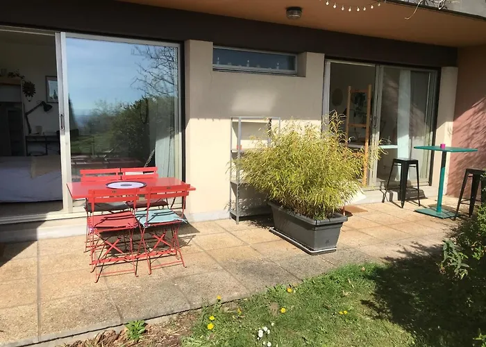 Chez Isa, Espace Prive,1 Chambre, Salle De Bain, Coin Cuisine, Terrasse, Jardin, Entree Autonome, Parking *